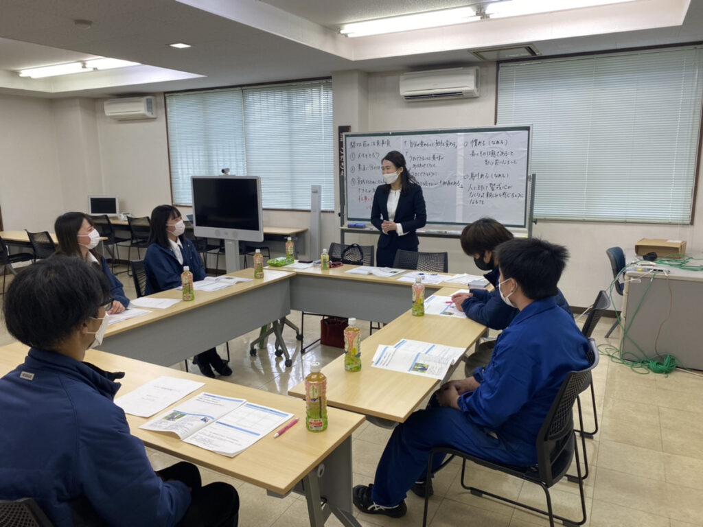 新人、若手社員のビジネスマナー研修会開催